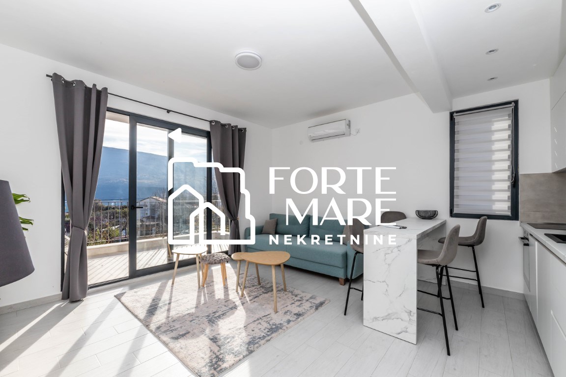 Prodajem Stan-Apartman, Đenovići, Herceg Novi