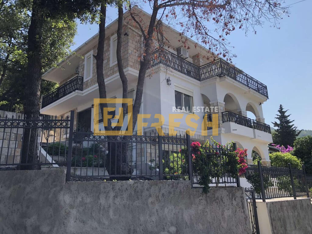 House with sea view, 250m2, Ulcinj, Sale