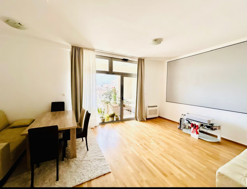 4-BR Modern Apartment