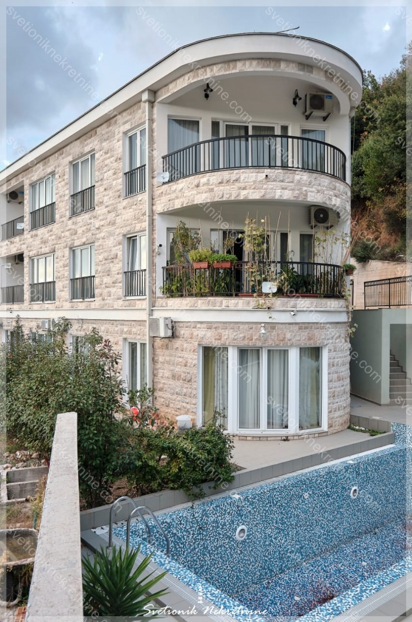 Prodajem Stan-Apartman, Kumbor