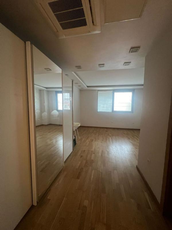 Коммерческая недвижимость в Budva, 90 m²