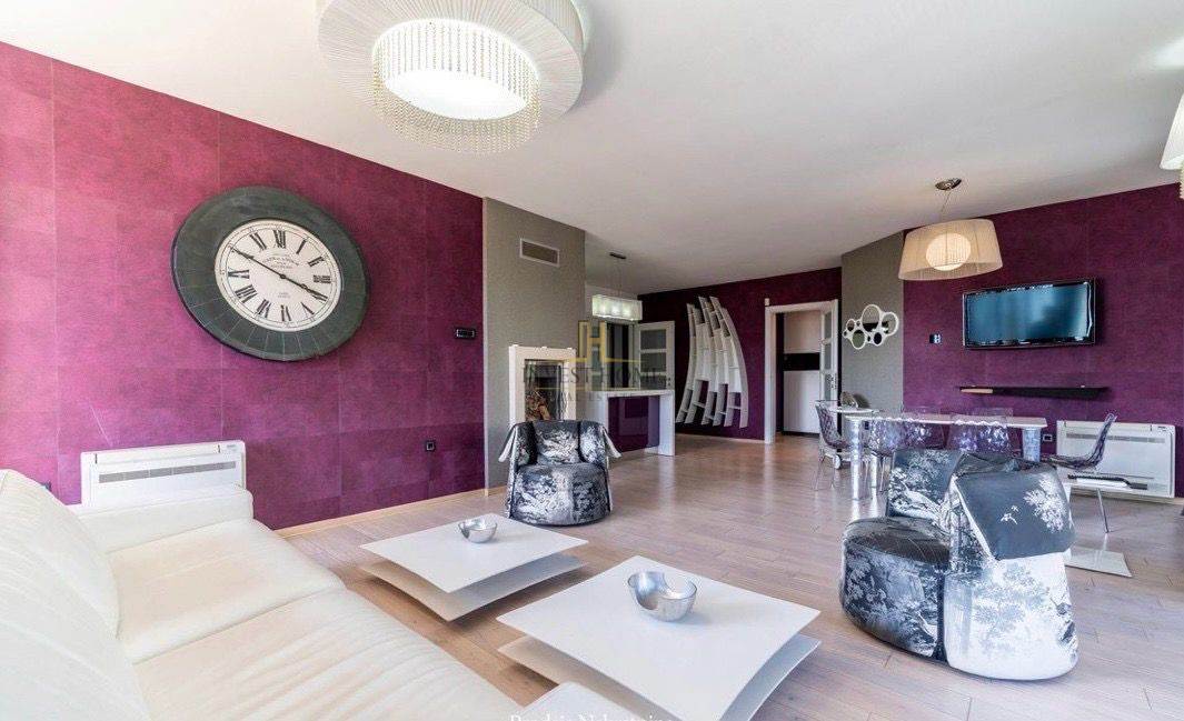 Three-room apartment, Preko Morače, 140m2