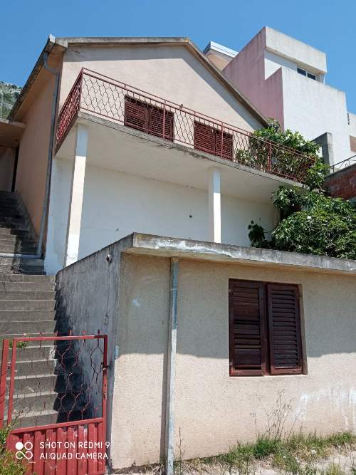 Prodajem Kuću, Šušanj