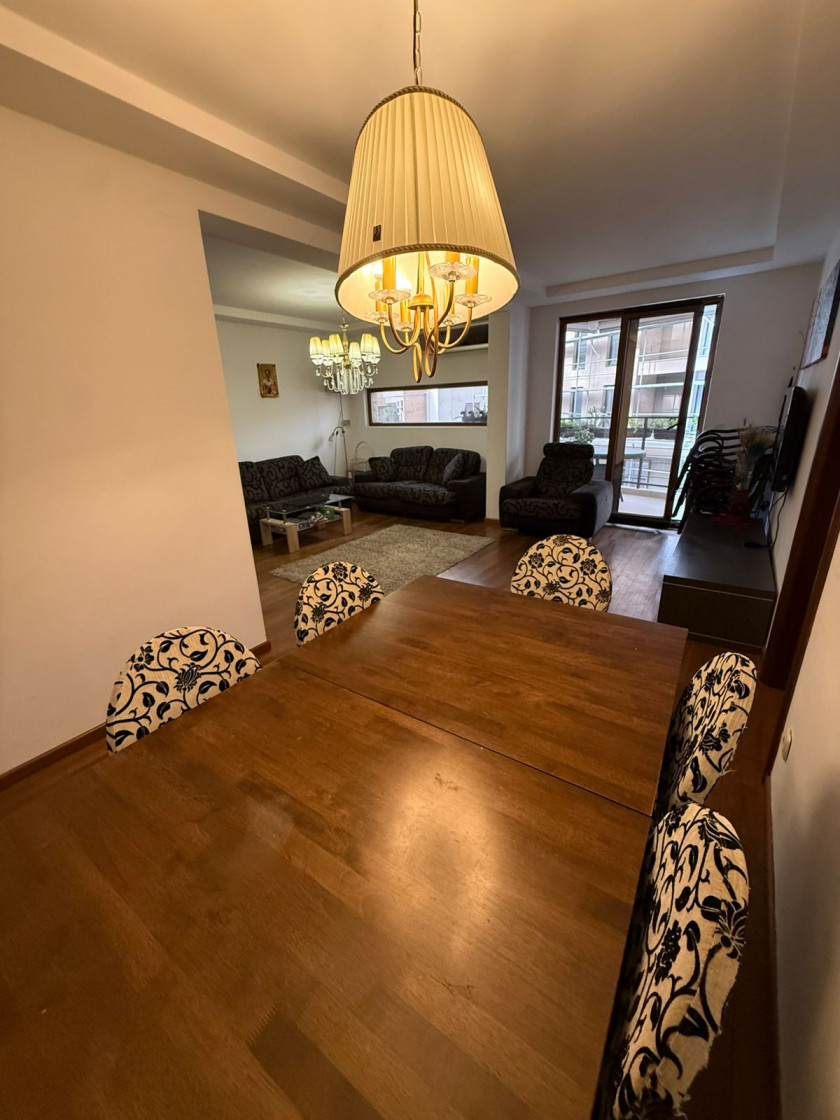 Iznajmljujem Stan-Apartman, Centar
