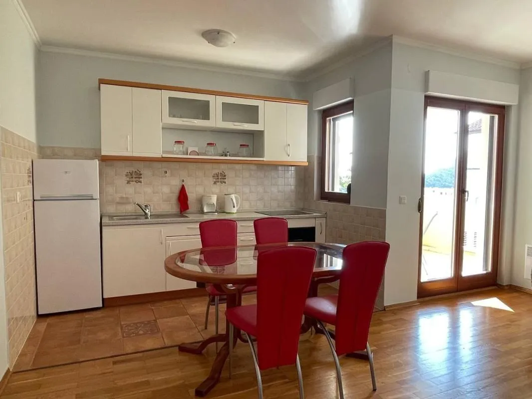 Apartment in Petrovac, 48 m²