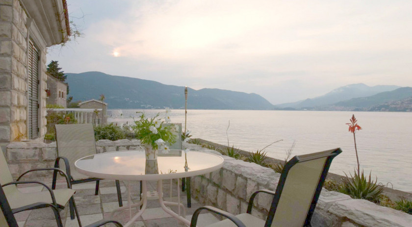 Stone villa on the first line on the peninsula Lustica, Rosa