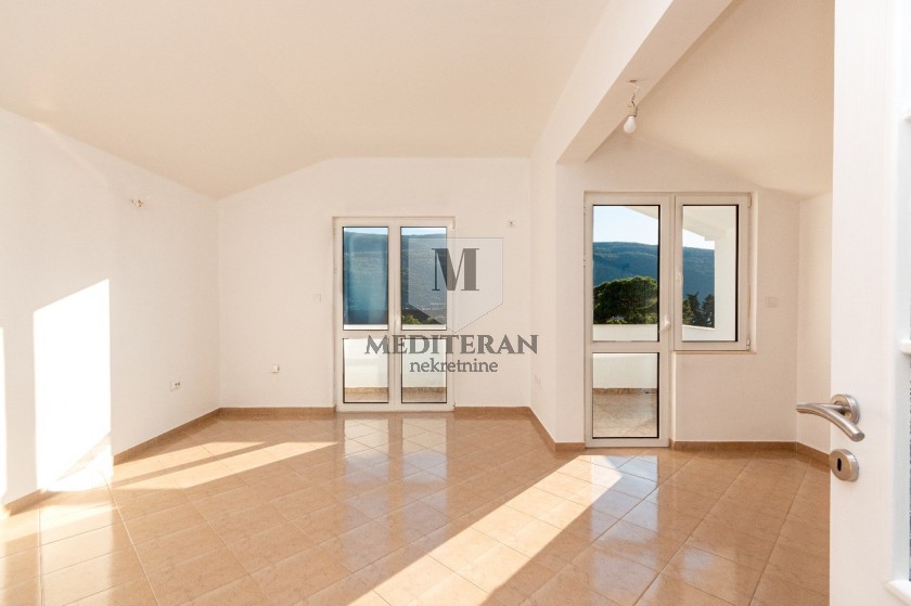 Prodajem Stan-Apartman, Kumbor