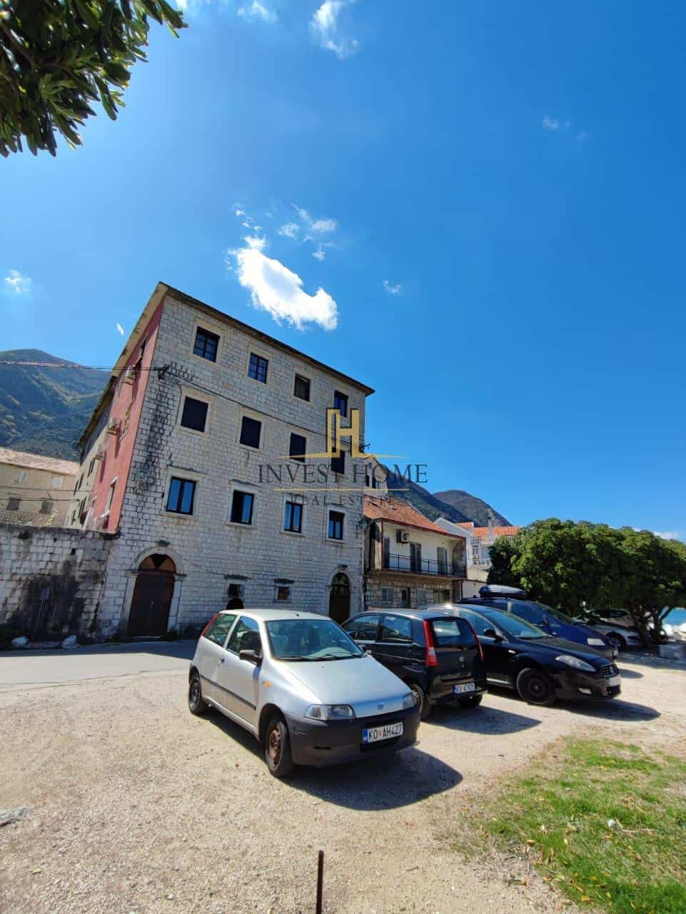 Trosoban stan, Kotor, 100m2