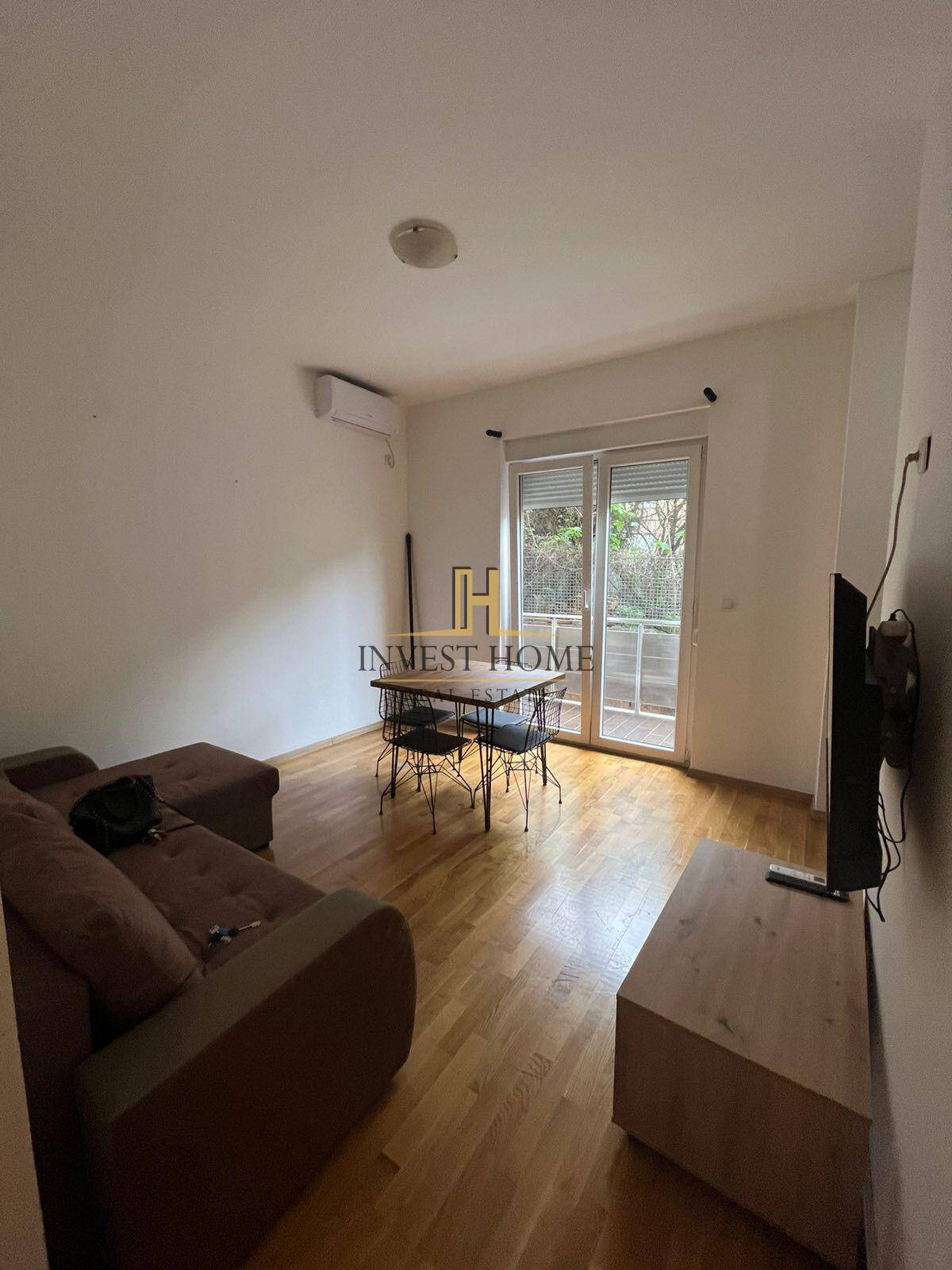 Garsonjera, Momišići, 50m2