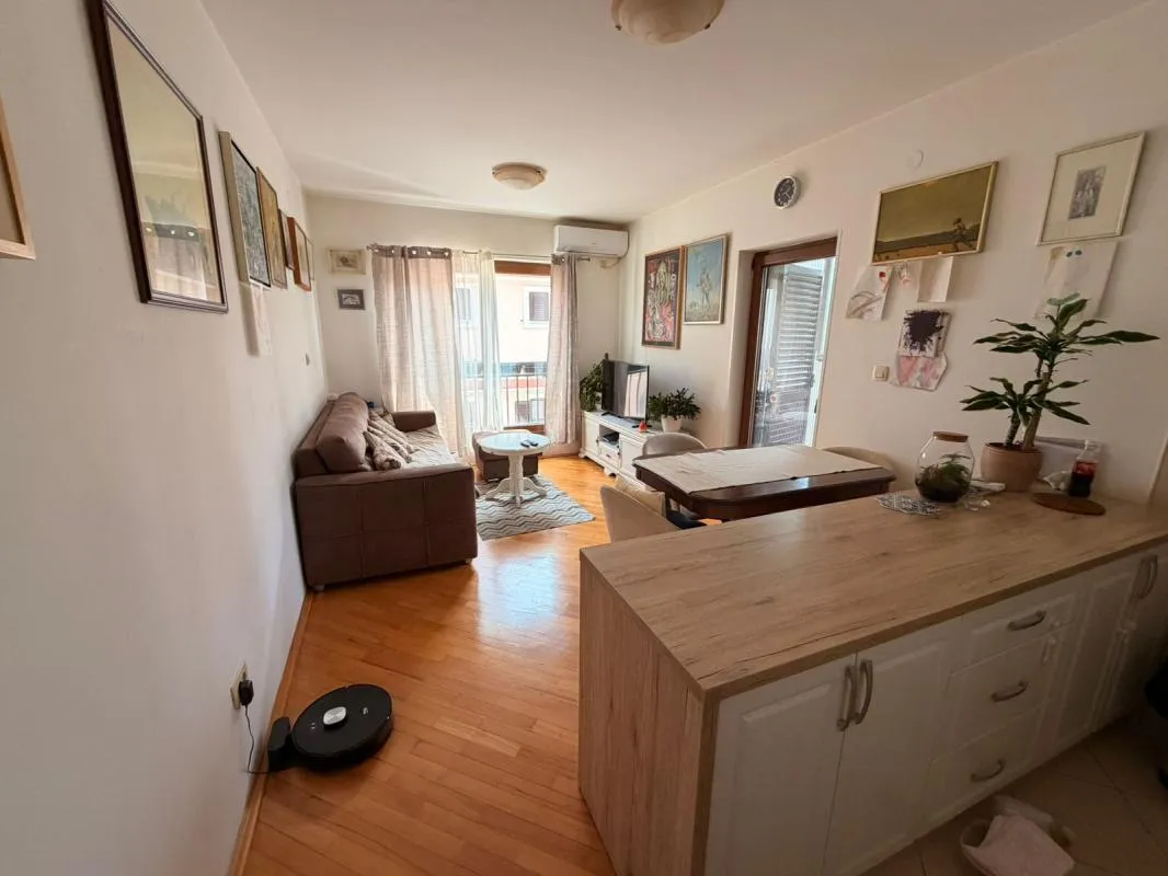 Apartment in Baosici, 47 m²