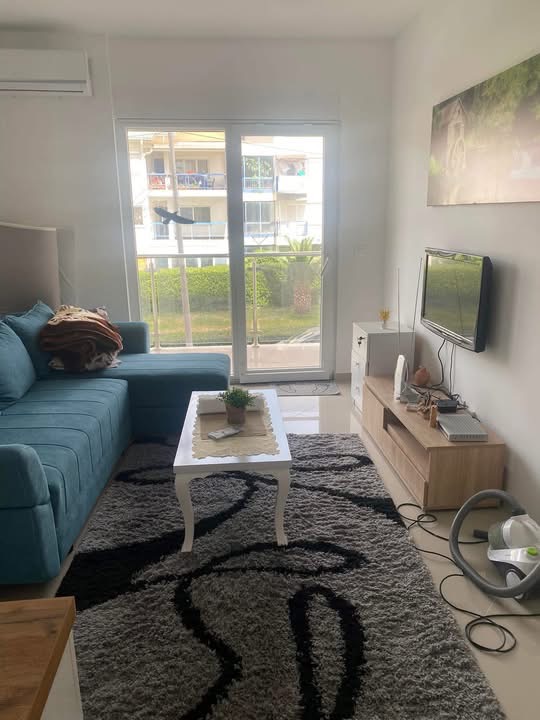 Apartment for Sale, Bar