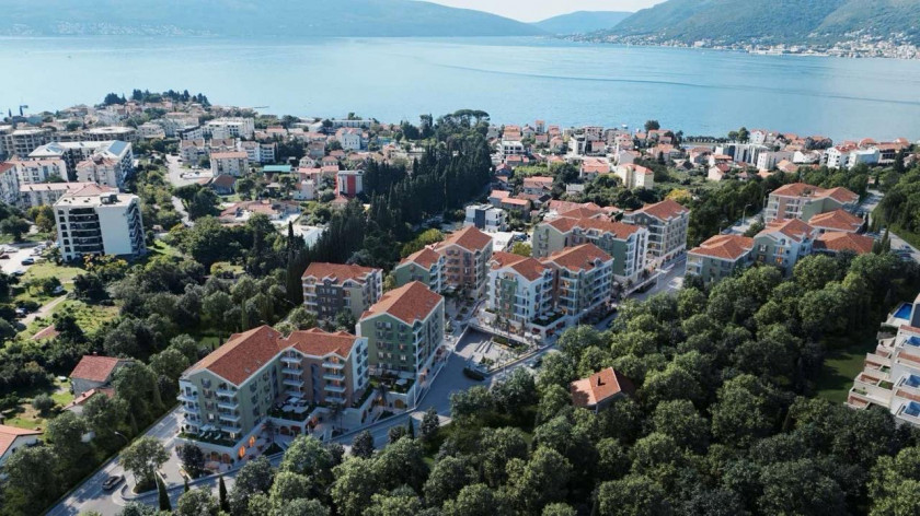 Prodajem Stan-Apartman, Tivat