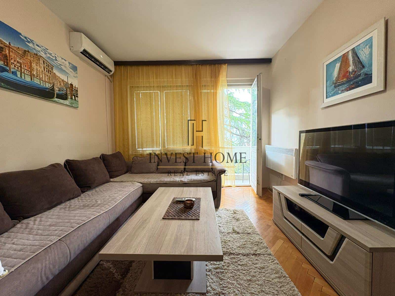 Dvosoban stan, kod Autobuske, 50m2