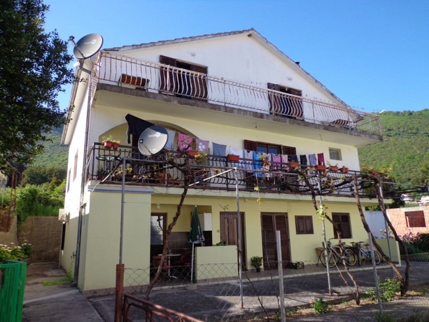 Prodajem Kuću, Baošići