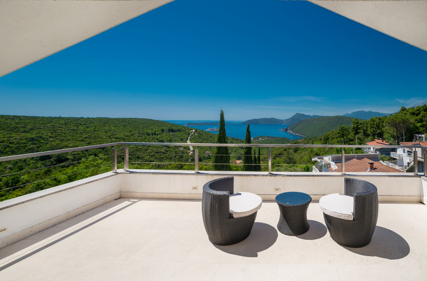 House for Sale, Herceg Novi — €530