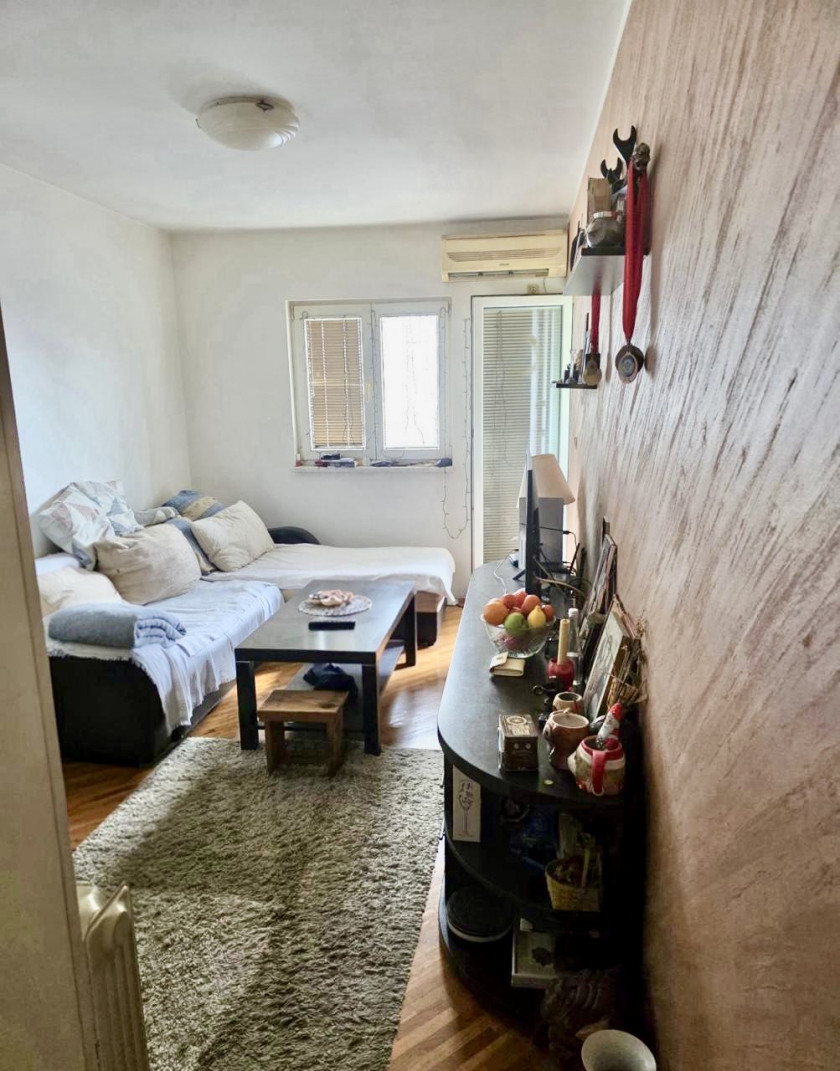 Prodajem Stan-Apartman, Budva