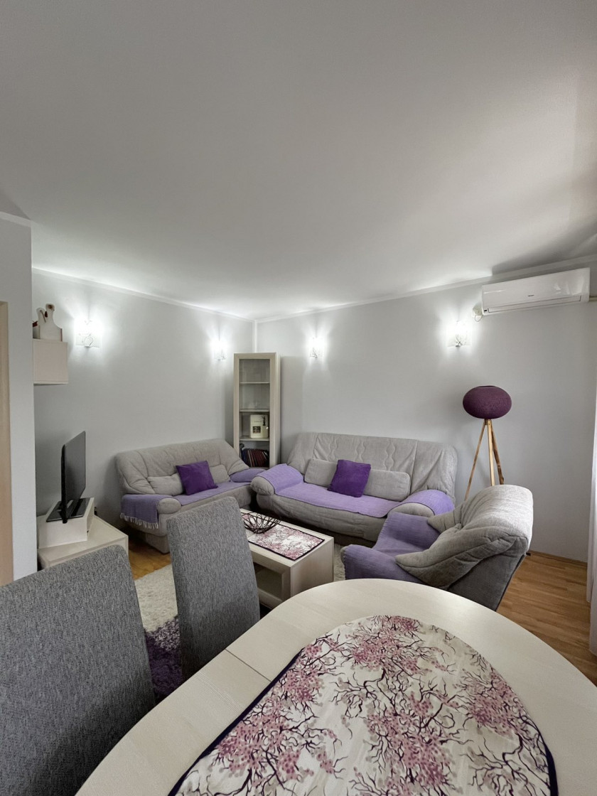 Iznajmljujem Stan-Apartman 50m2, Preko Morače