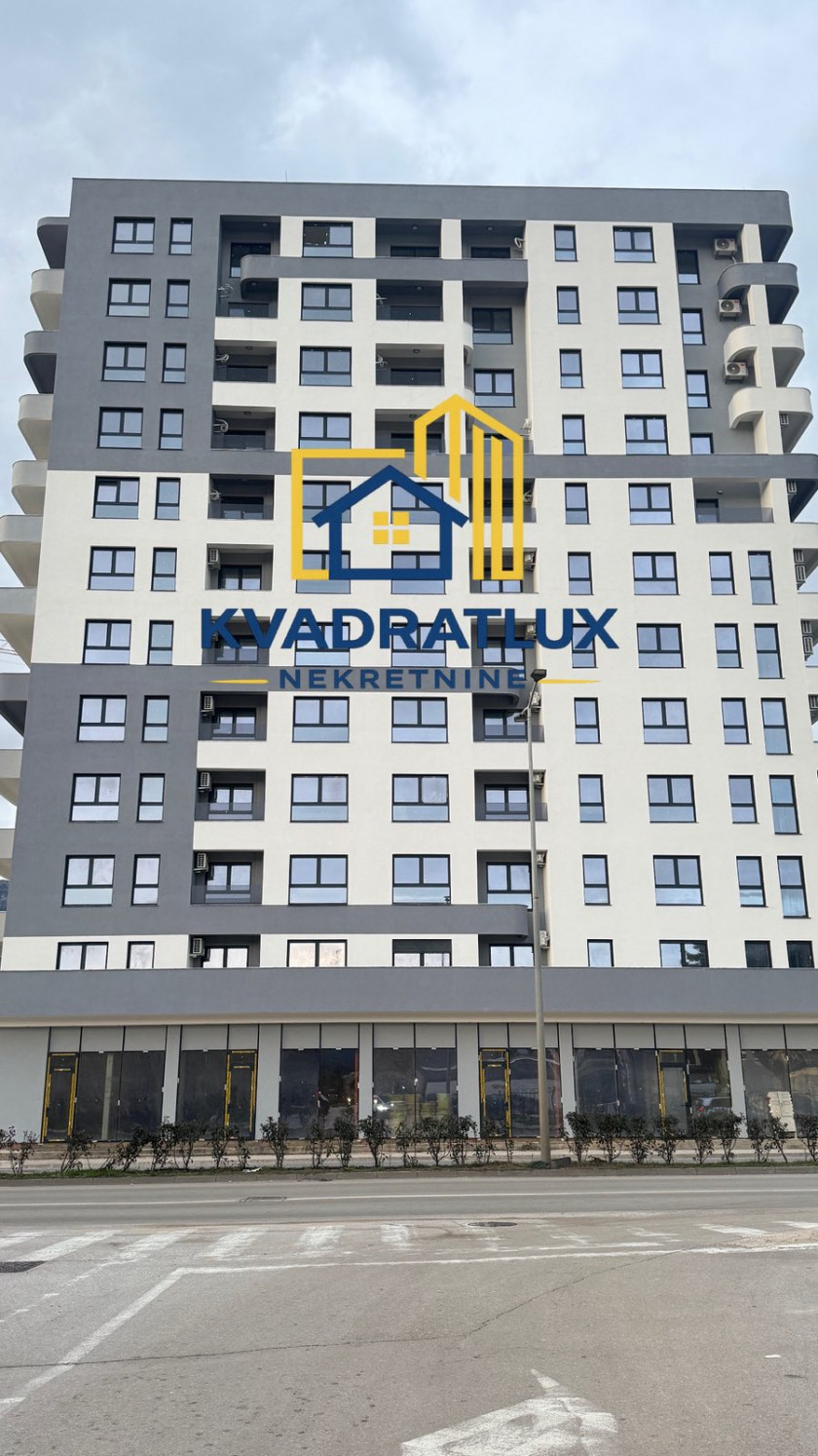 Prodajem Stan-Apartman, Bar Centar