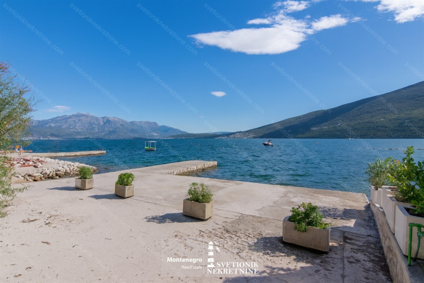 Prodajem Kuću, Đenovići