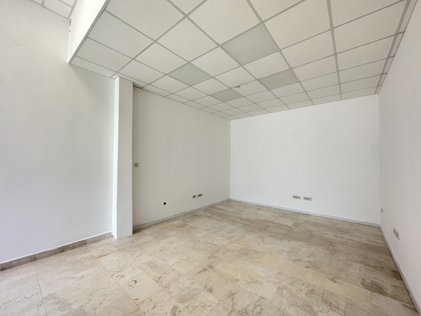 Commercial Property for Rent, Budva — €3,200