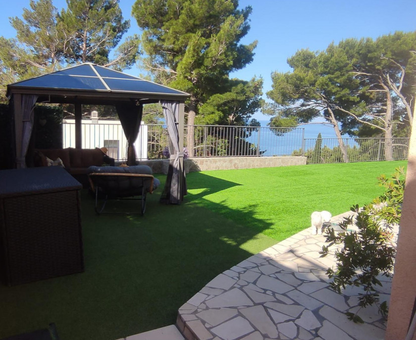 House For Sale, Zeleni Pojas