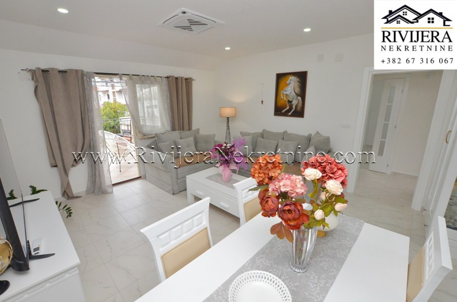 Super luxurious two-bedroom apartment Igalo center