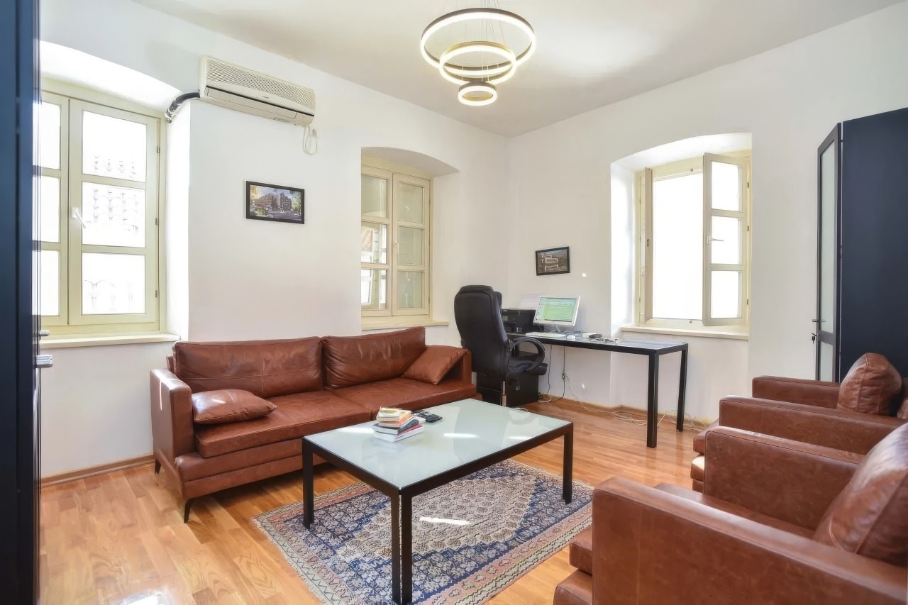 3-BR Apartment | 3rd Floor | 50m to beach