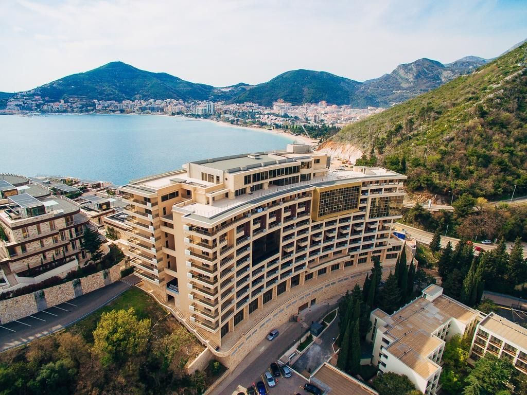 Apartment for Rent, Budva — €700