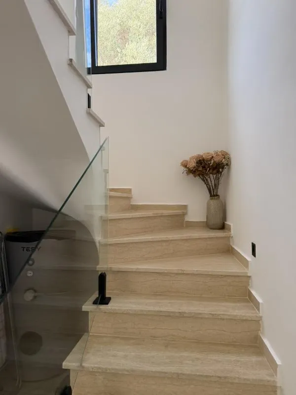 Thumbnail 14