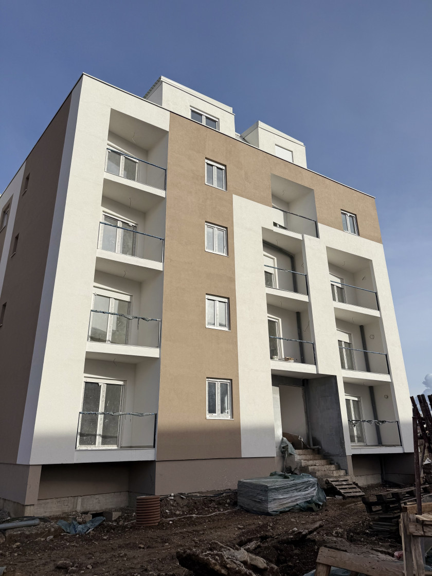 Prodajem Stan-Apartman, Zabjelo