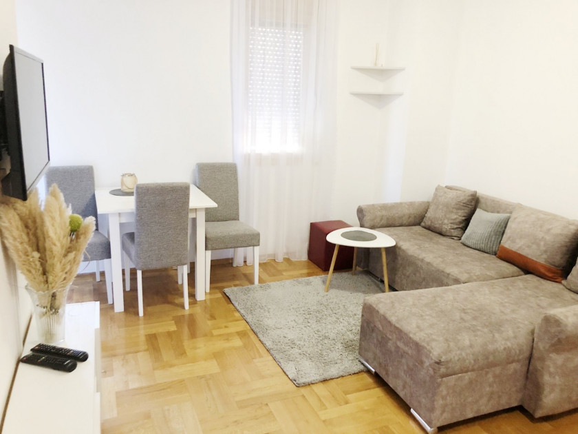 Iznajmljujem Stan-Apartman 36m2, Stari Aerodrom