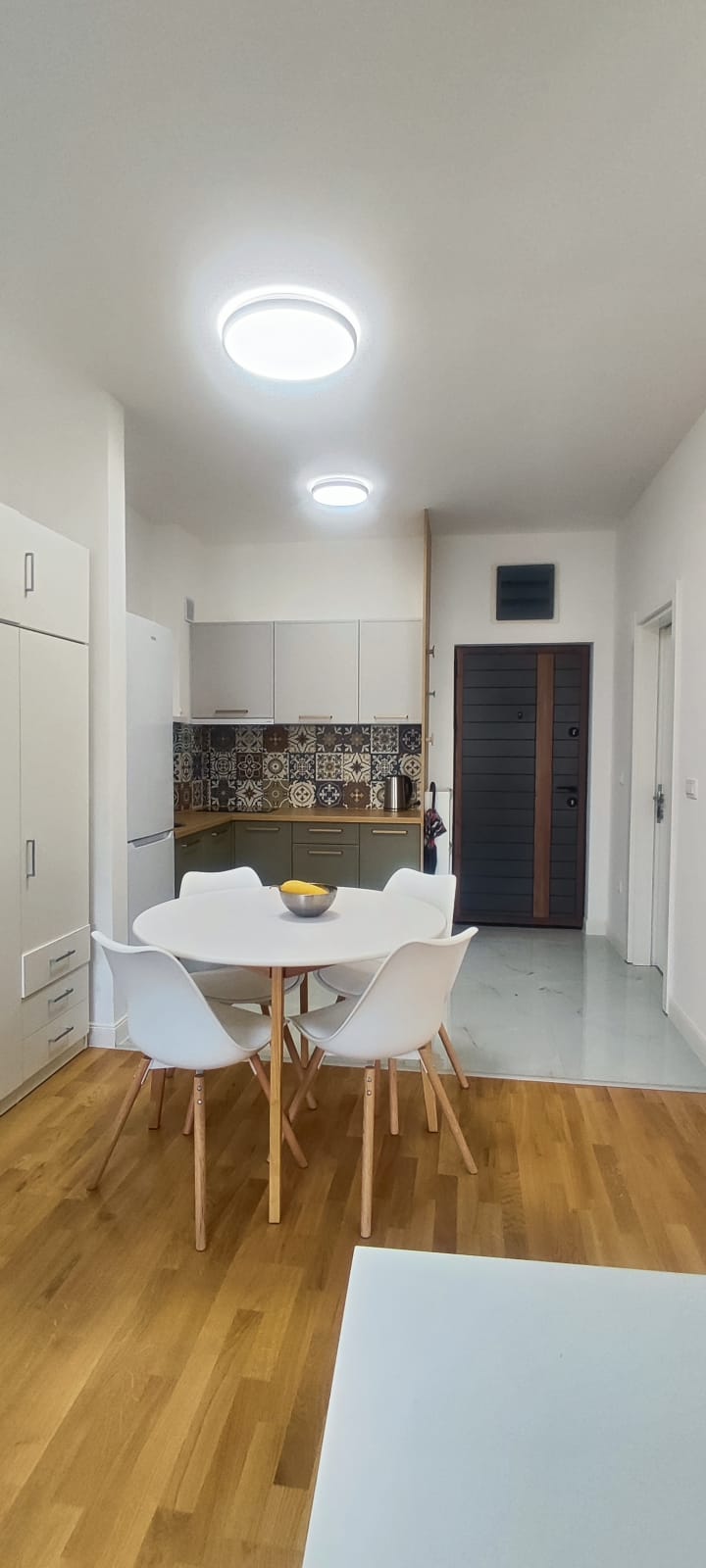 Prodajem Stan-Apartman, Bar Centar