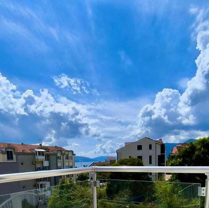 Apartment For Sale, Kava