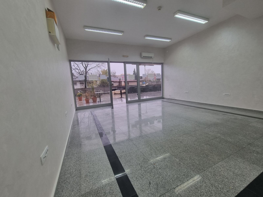 Prodaja, Poslovni prostor 43m², Stari Aerodrom