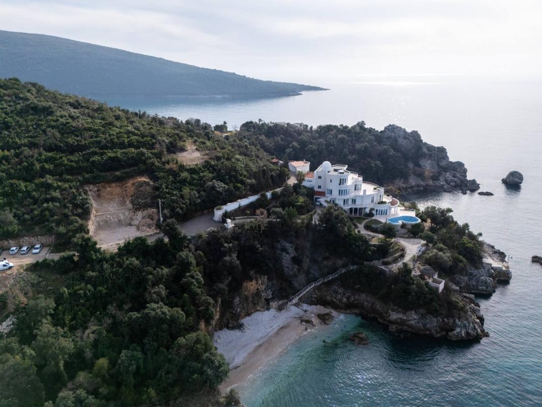 Земельный участок в Utjeha, 683 m²