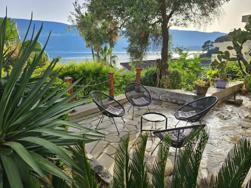 Suncani Skalini -Beachfront Retreat