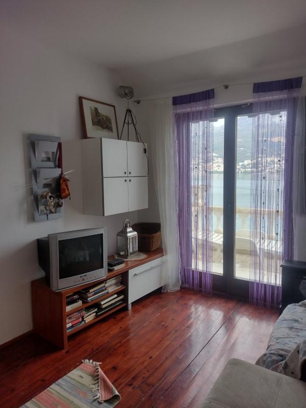 Apartment in Zvine , 33 m²