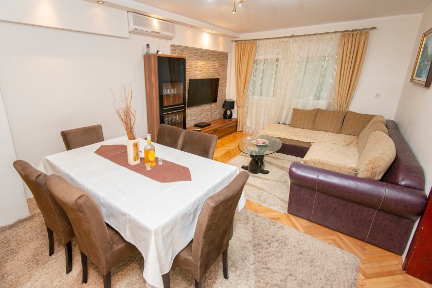 Apartment za iznajmljivanje na dan Tivat-Seljanovo