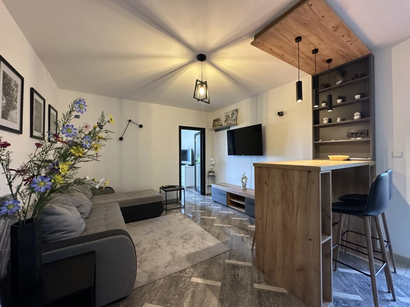 Prodajem Stan-Apartman, Prijevor