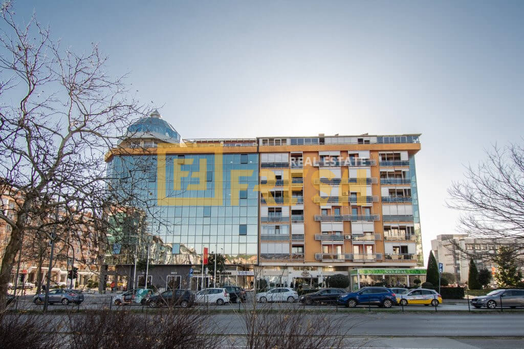 Iznajmljujem Poslovni Prostor, Preko Morače