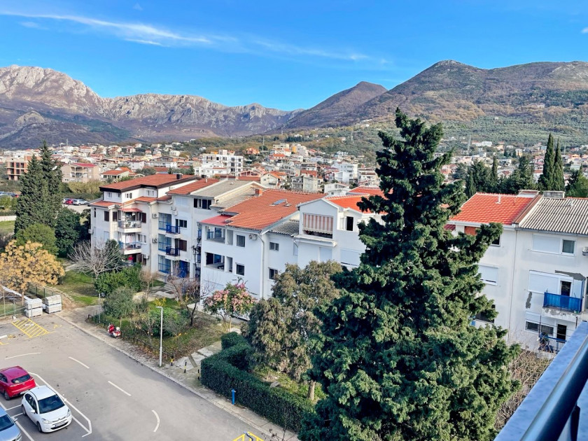 Prodajem Stan-Apartman, Bar Centar