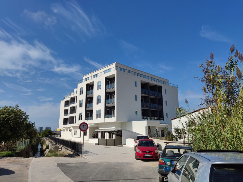 Garage for Sale, Bar — €11,000