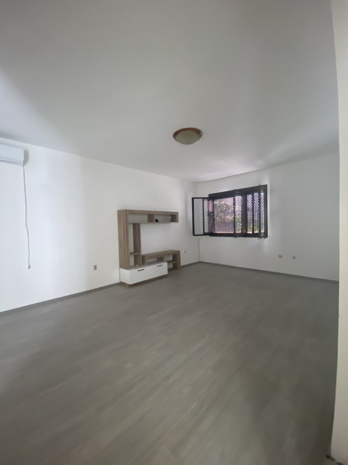 Ground Floor Apartment for Rent – Stari Aerodrom, Podgorica (Pet Friendly, Unfurnished)