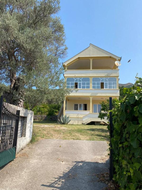 Дом в Bar, 216 m²