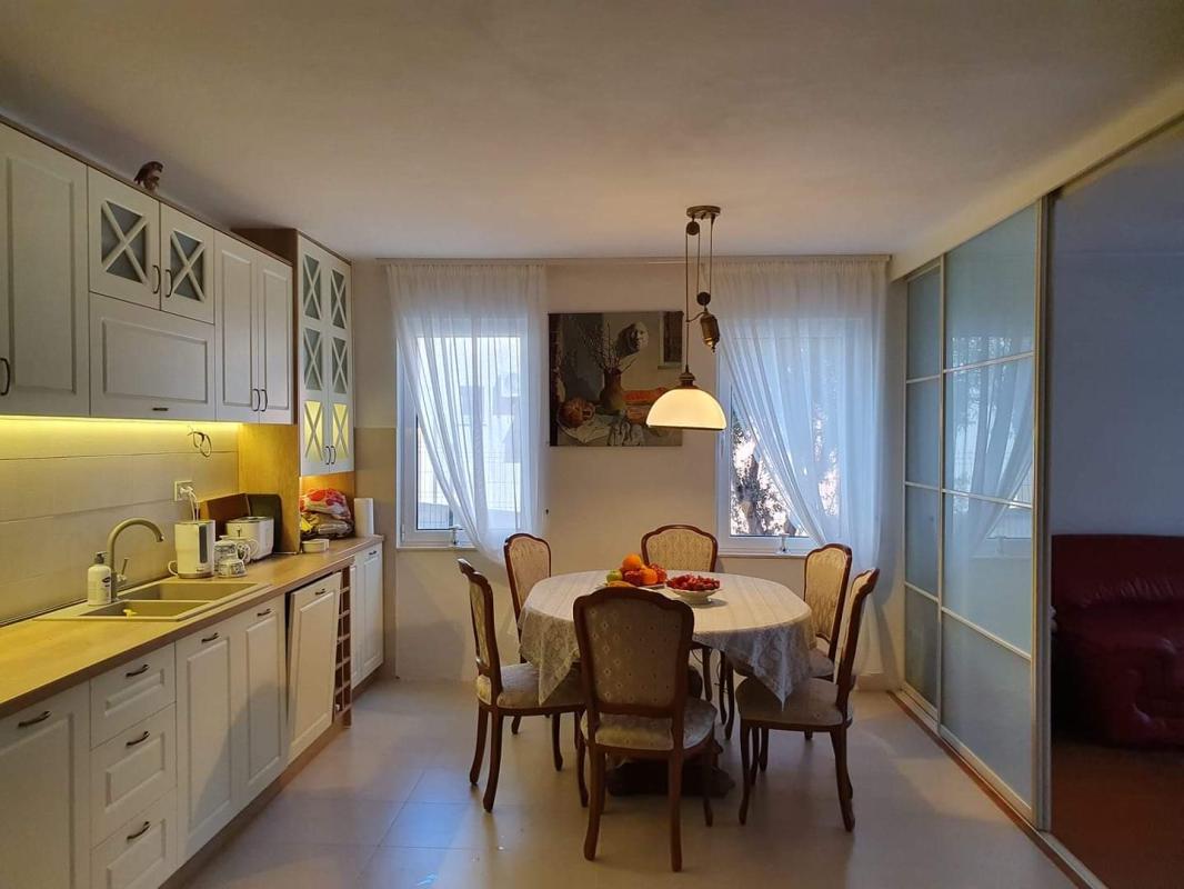Apartment in Petrovac, 121 m²