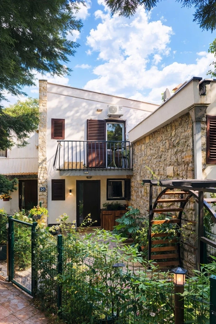 House for Sale, Budva Okolina — €279,900