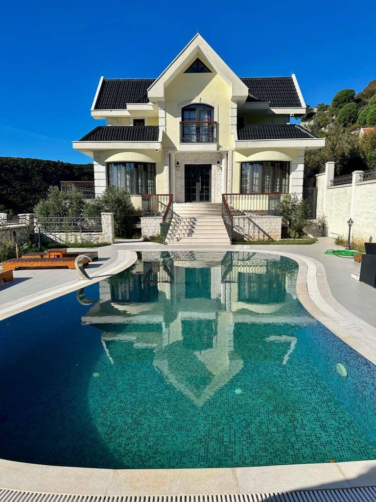 Luxury Villa with Pool for Rent – Markovići, Budva