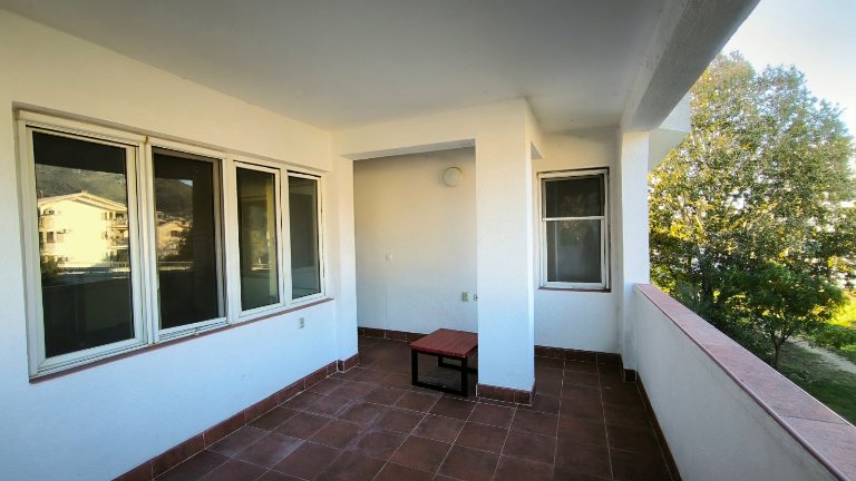 Apartment For Sale, Bar