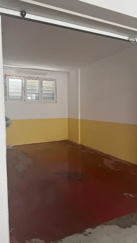Commercial property in Dubovina, 16 m²