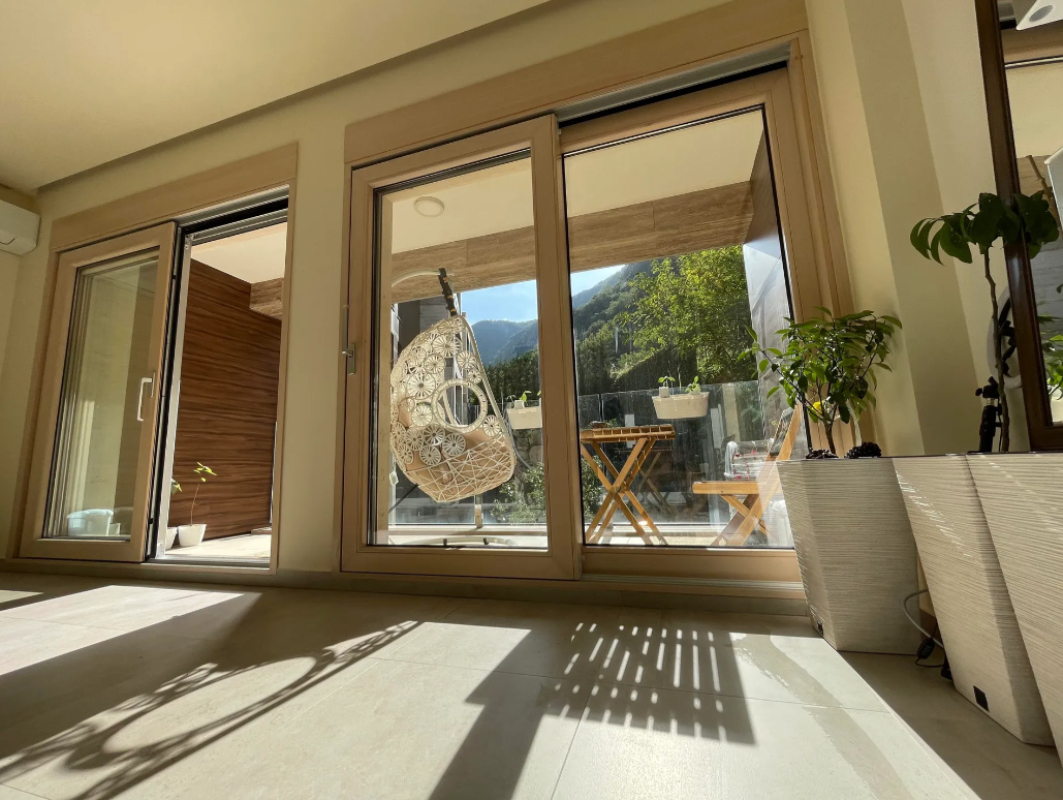 Квартира в Skaljari, 52 m²